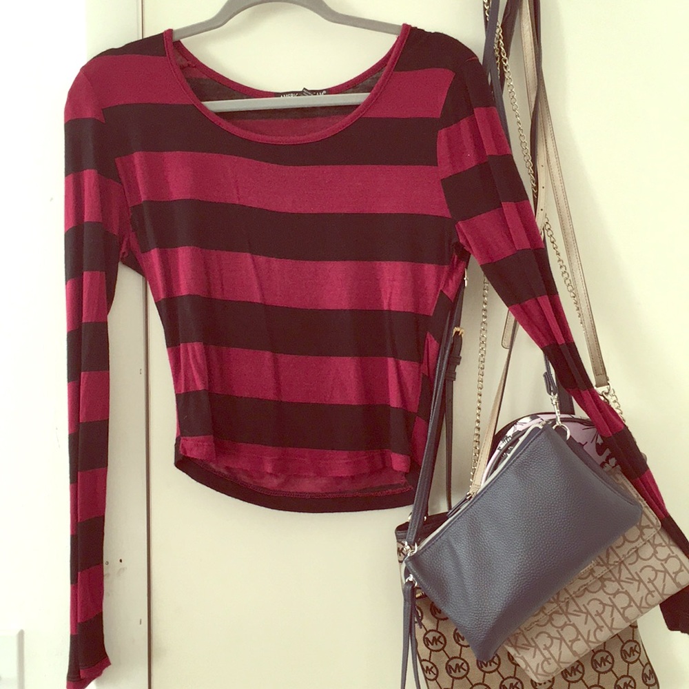 Long sleeve crop top